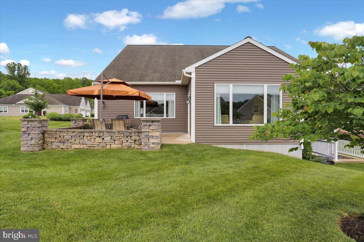 1026 Grant Circle photo 5
