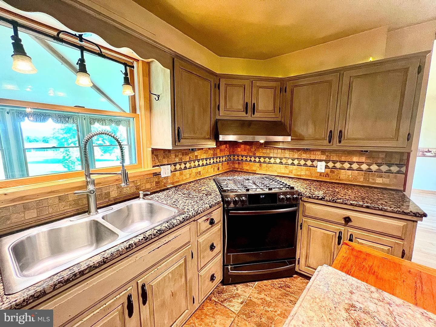 5 Hilltop Drive photo 11