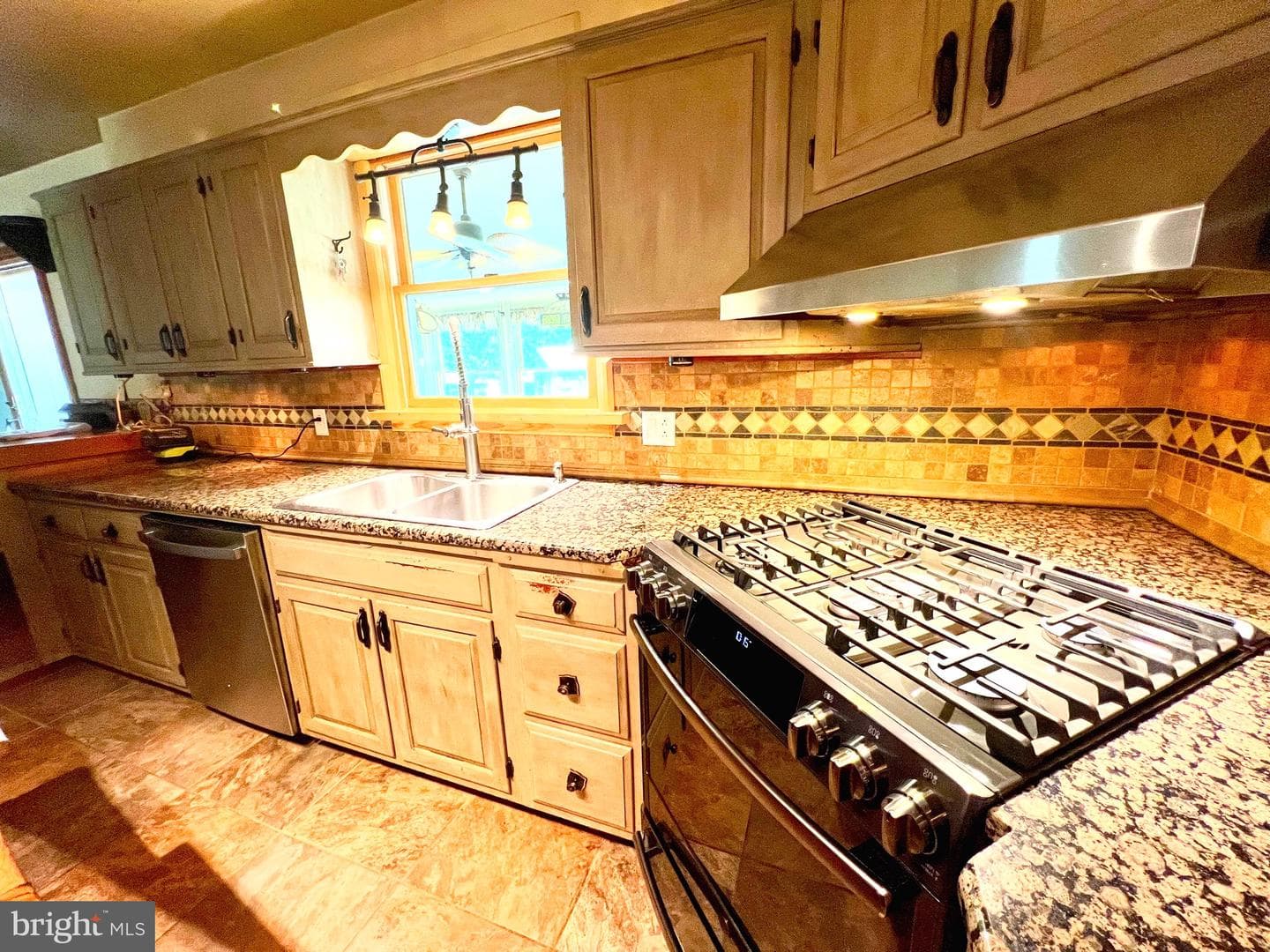 5 Hilltop Drive photo 12