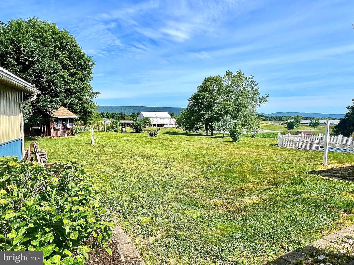 5 Hilltop Drive photo 3