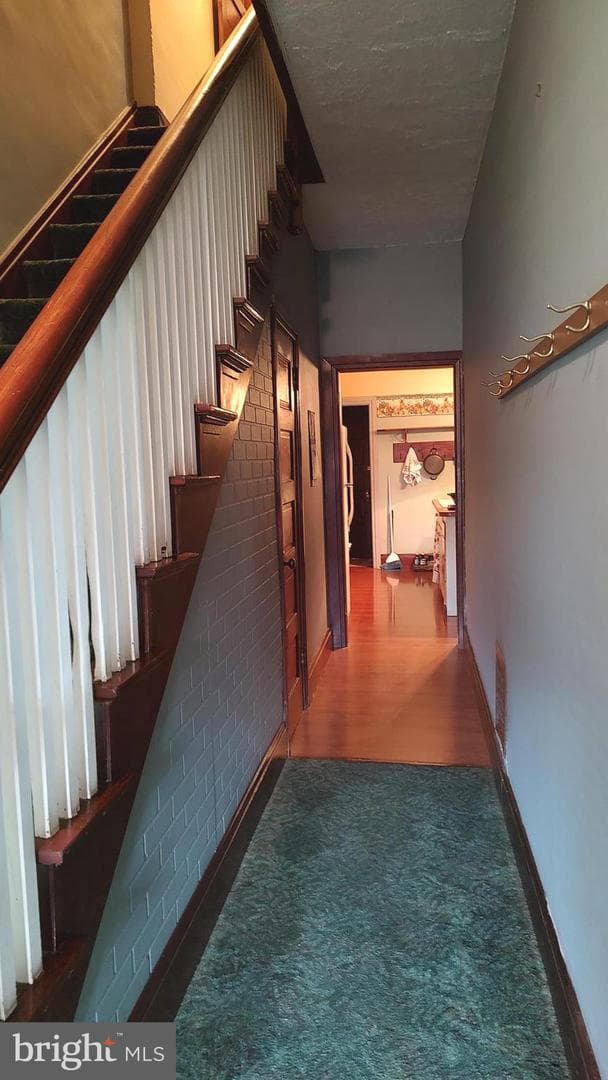 19 E Willow Street photo 2