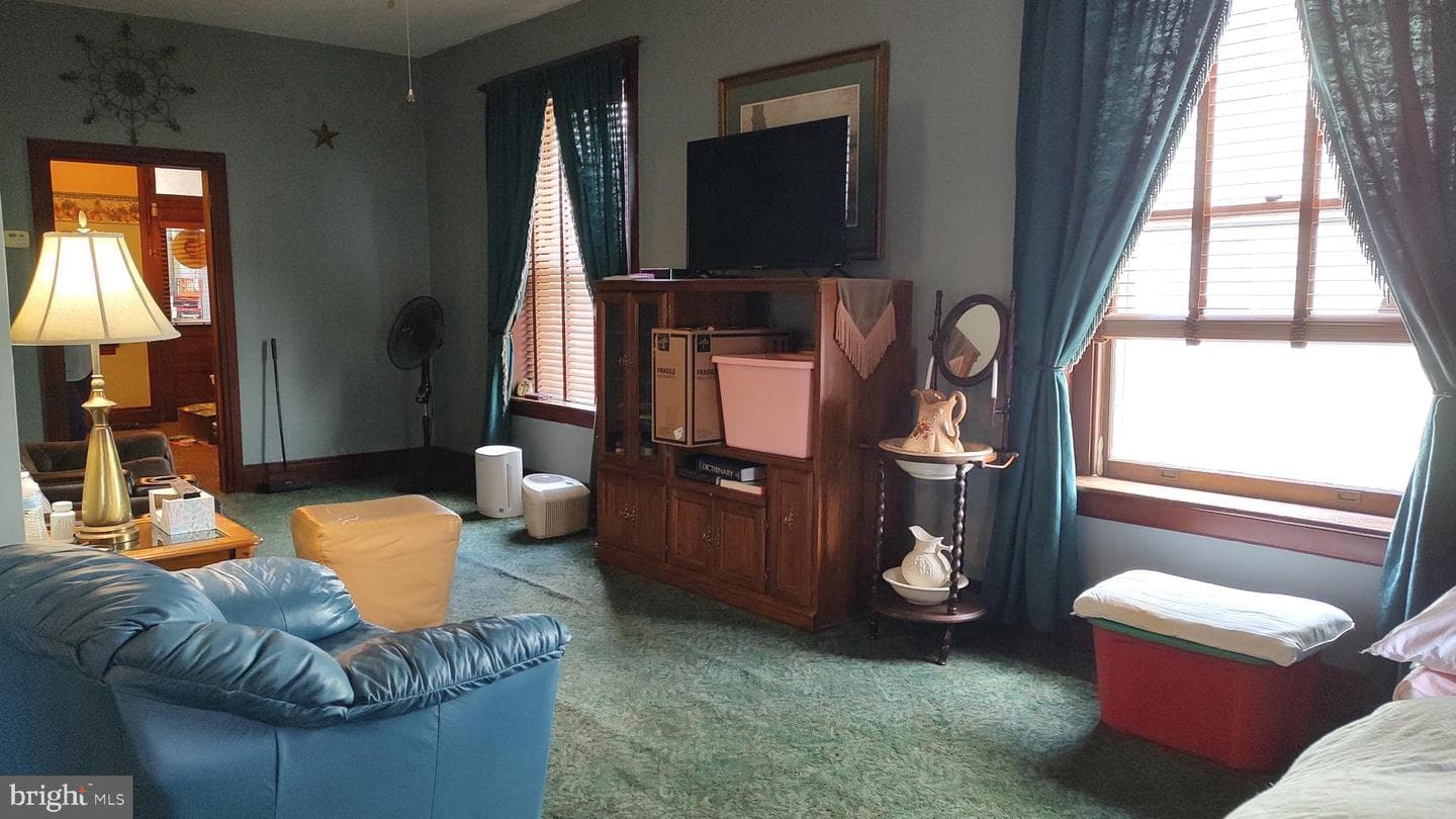 19 E Willow Street photo 4