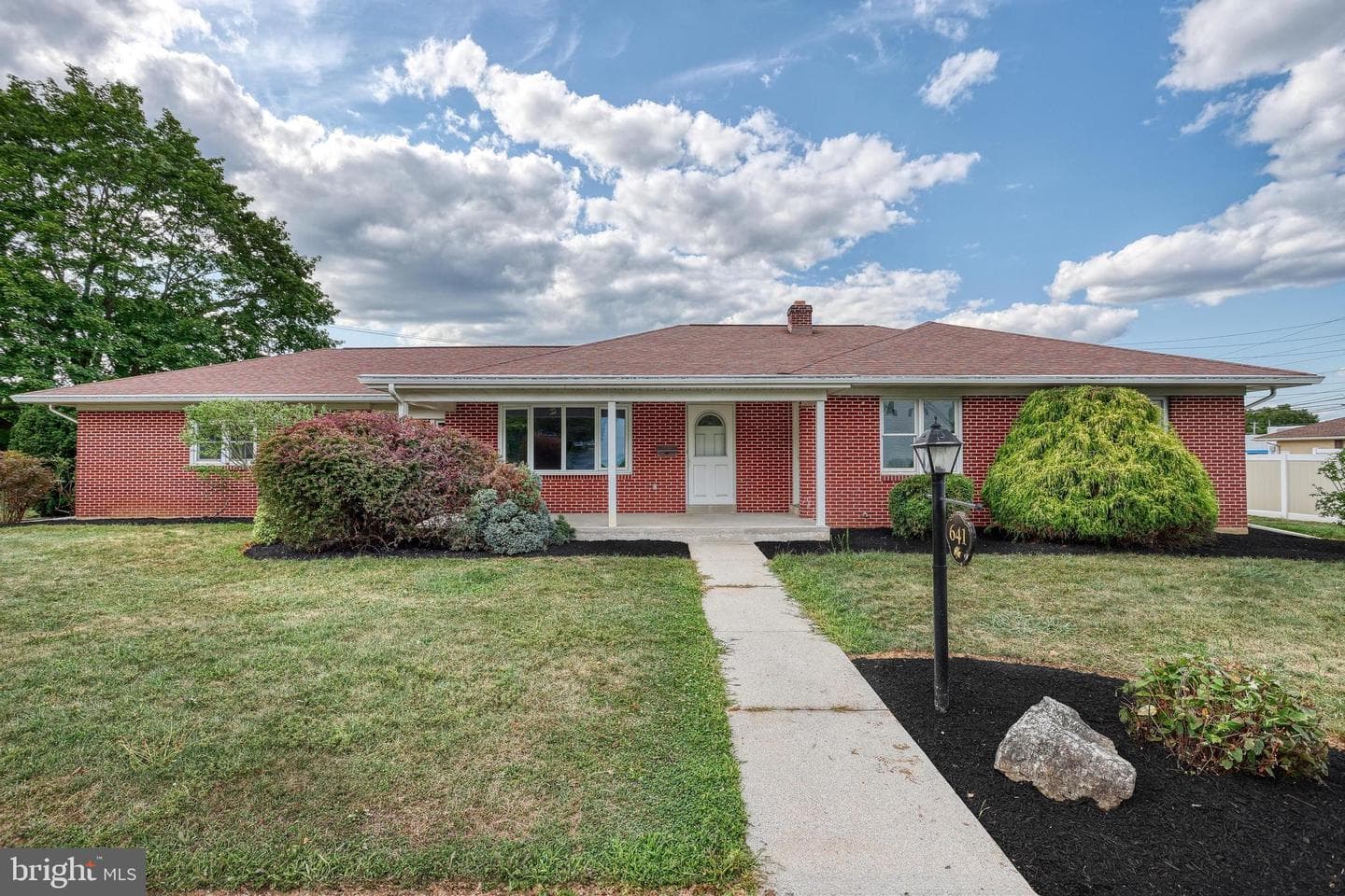 641 E Cherry Street photo 1