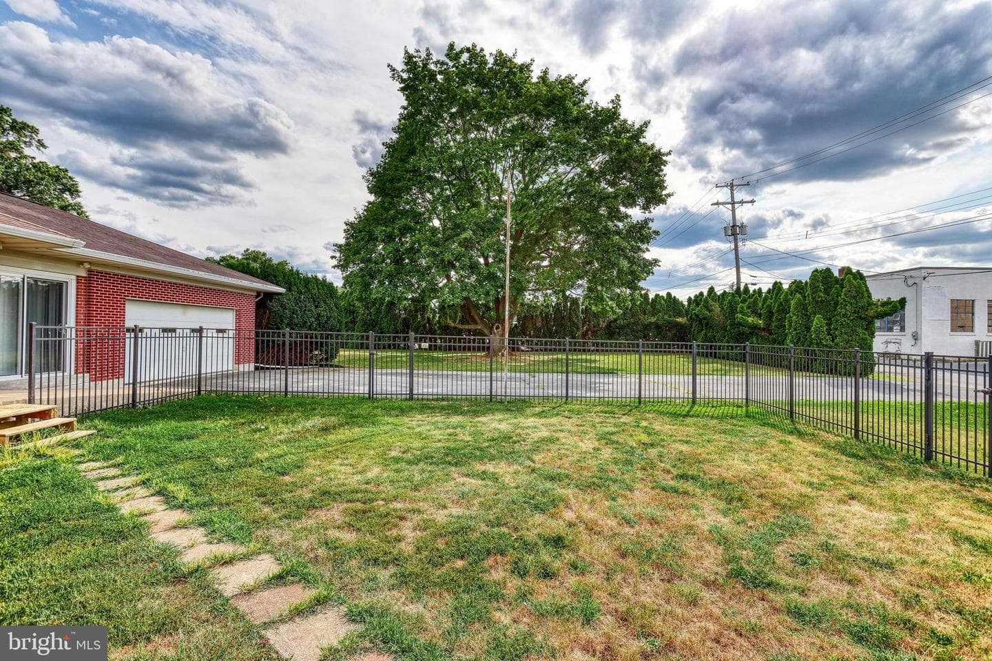 641 E Cherry Street photo 10