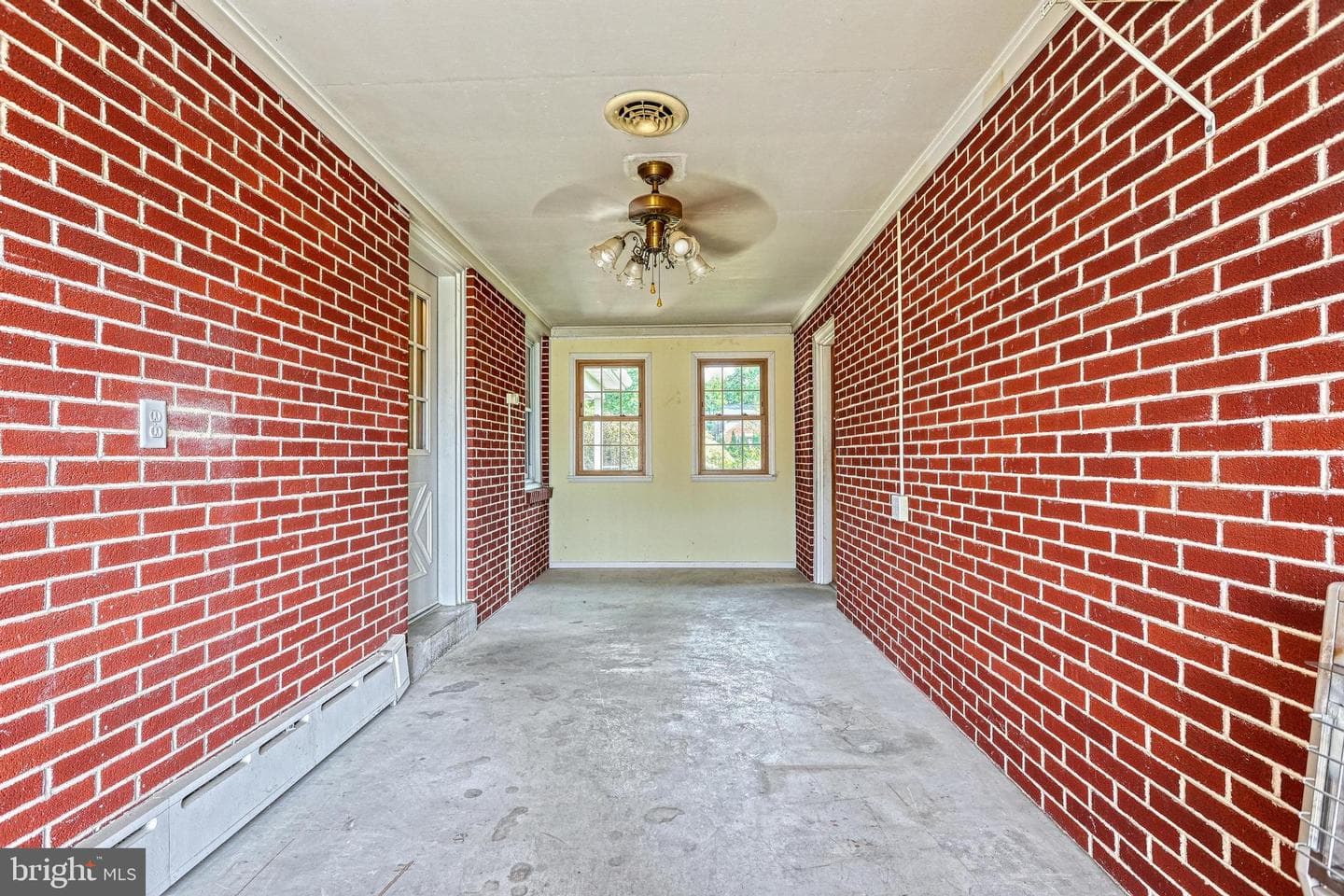 641 E Cherry Street photo 19