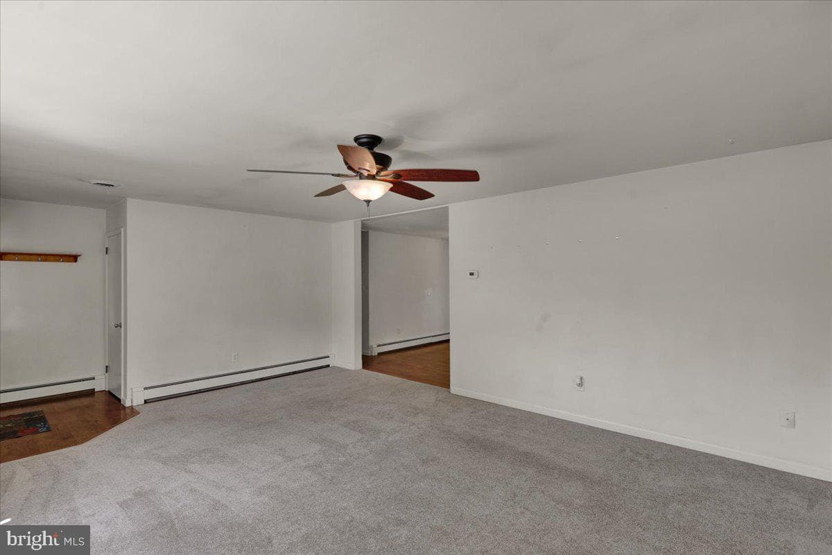 505 E Walnut Street photo 13