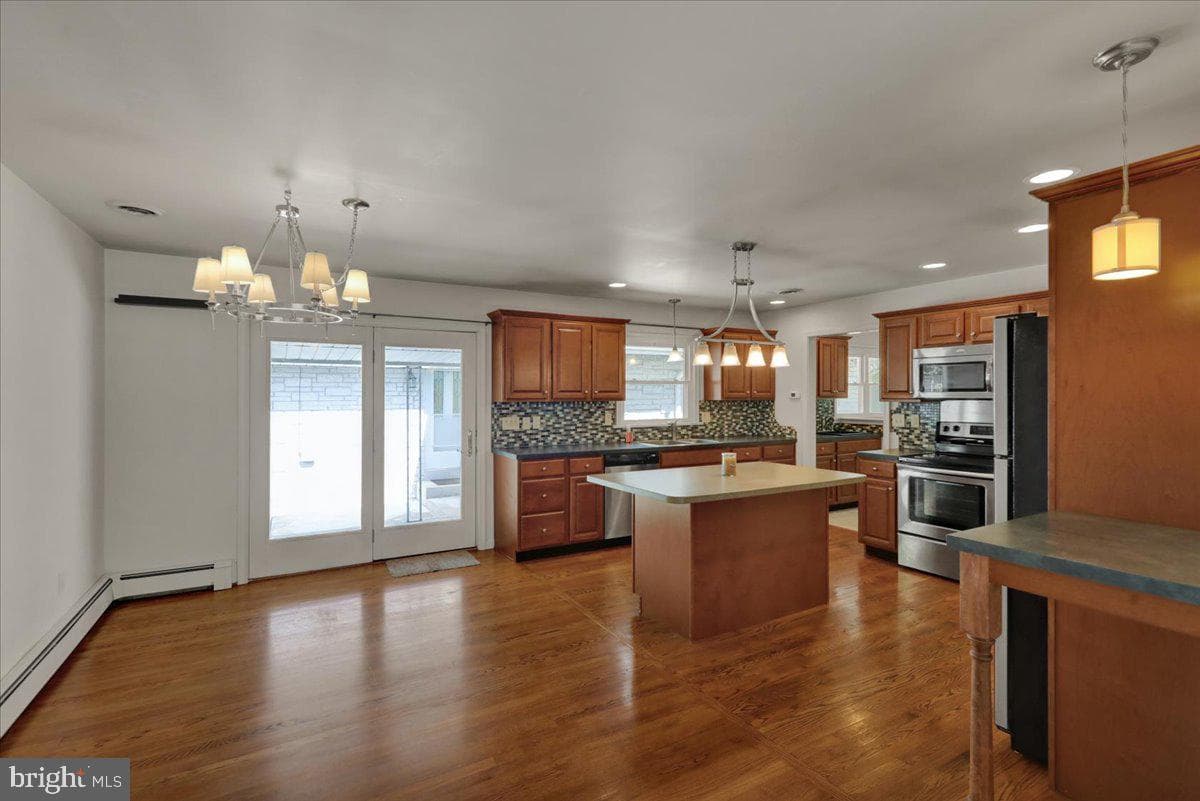 505 E Walnut Street photo 15