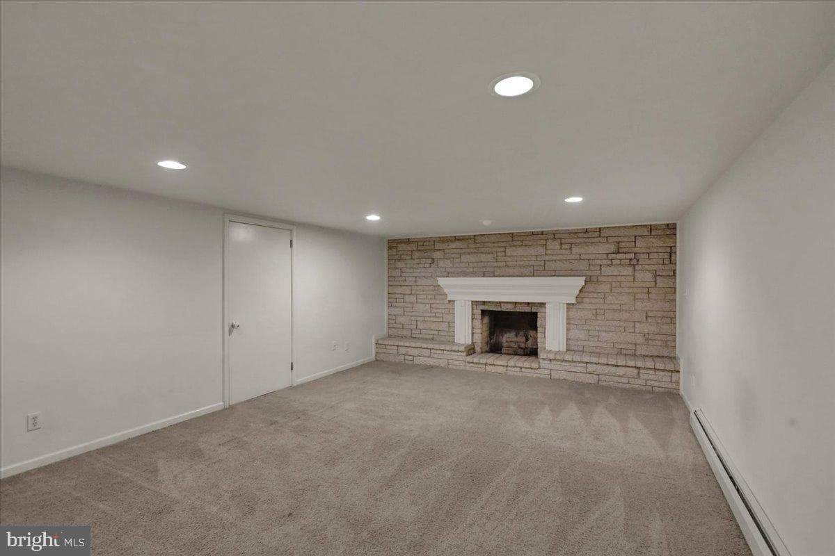 505 E Walnut Street photo 30