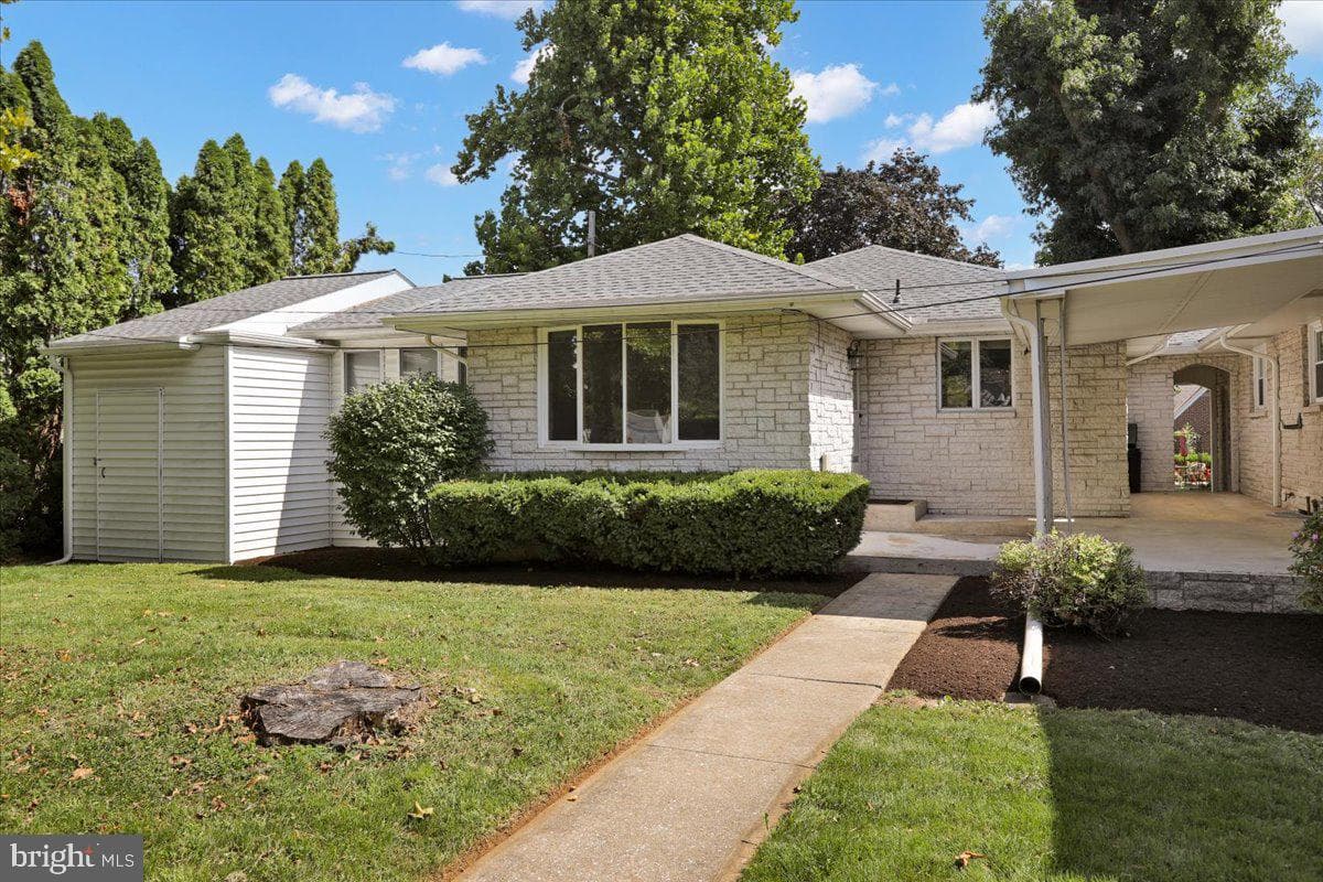 505 E Walnut Street photo 38