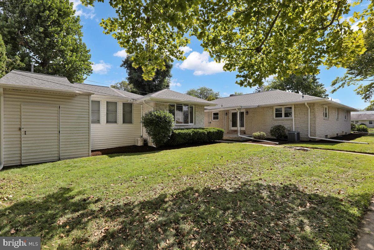 505 E Walnut Street photo 7