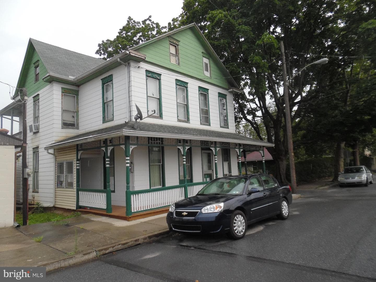 28 N Railroad Street photo 2