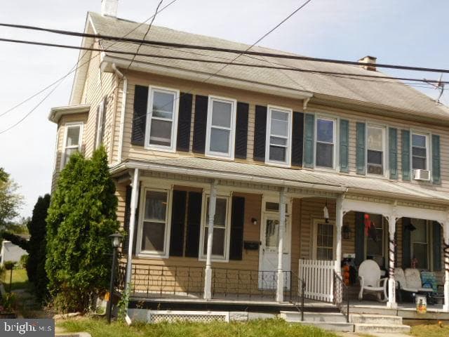 309 S Railroad Street photo 1