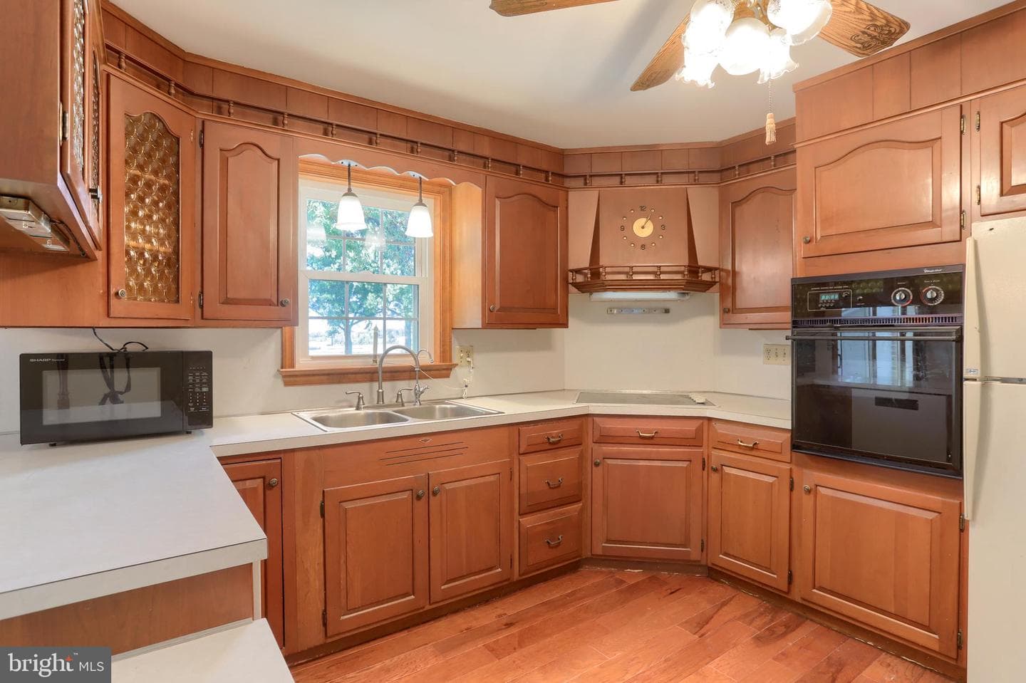 221 Golf Road photo 15