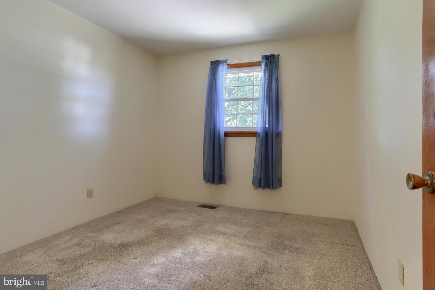 221 Golf Road photo 23