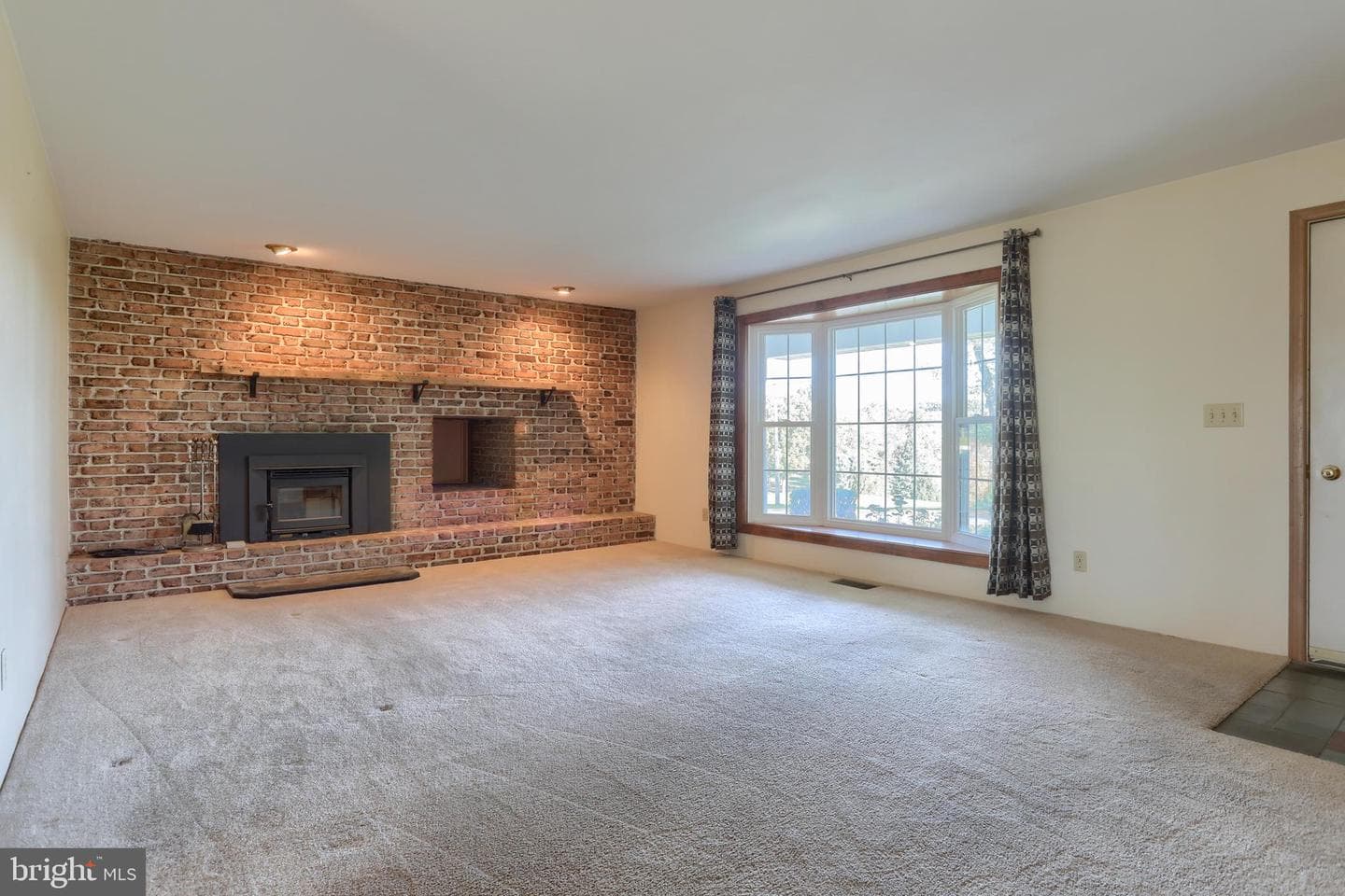 221 Golf Road photo 4