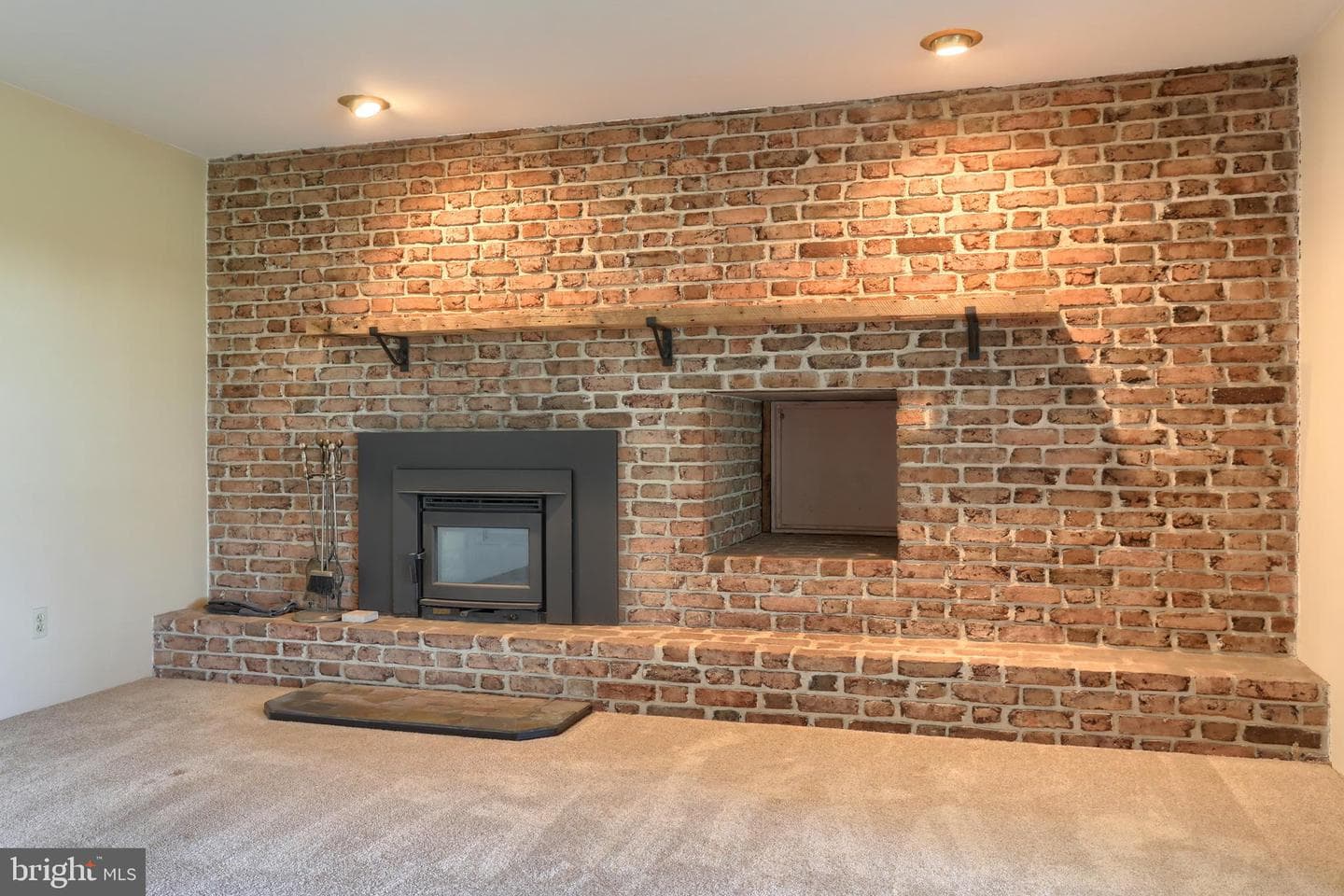 221 Golf Road photo 6