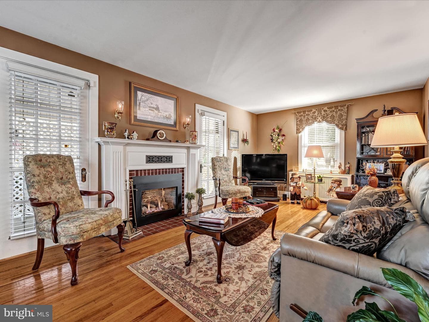 24 E Poplar Street photo 4