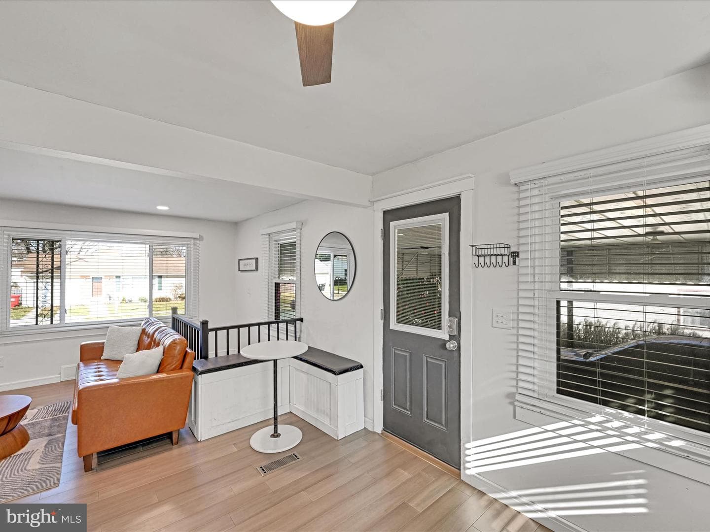 210 W Walnut Street photo 12