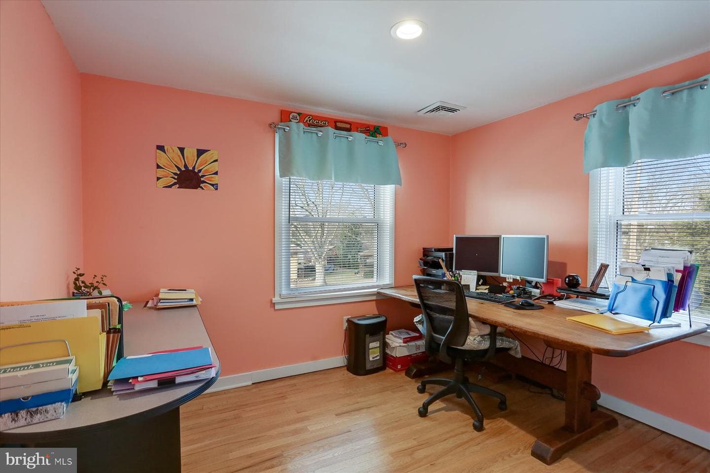 101 E Walnut Street photo 22