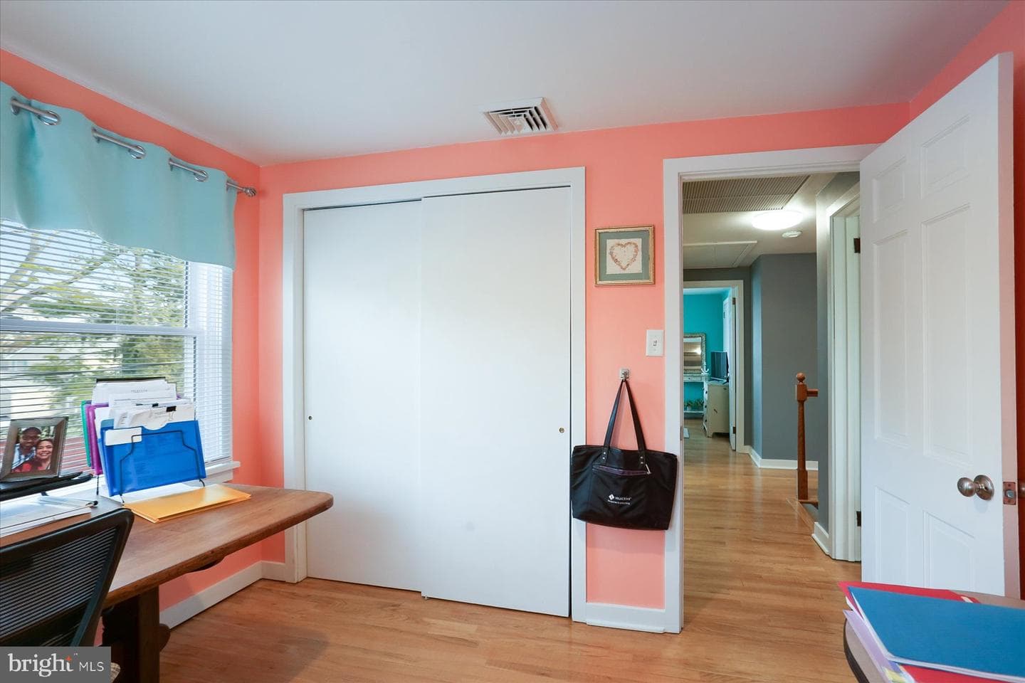 101 E Walnut Street photo 23