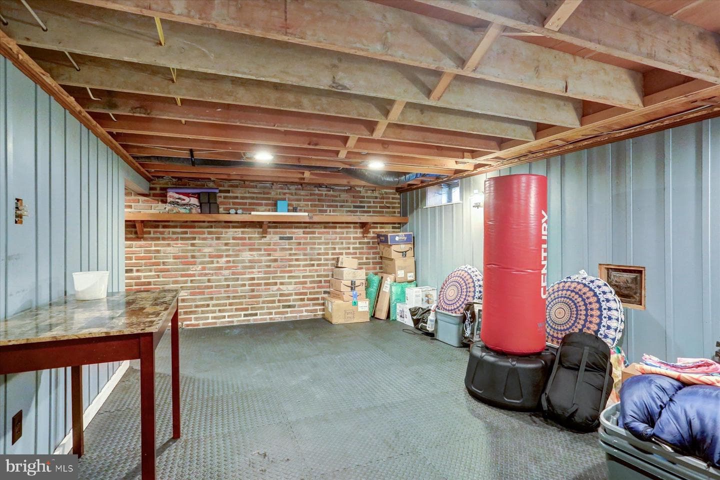 101 E Walnut Street photo 28
