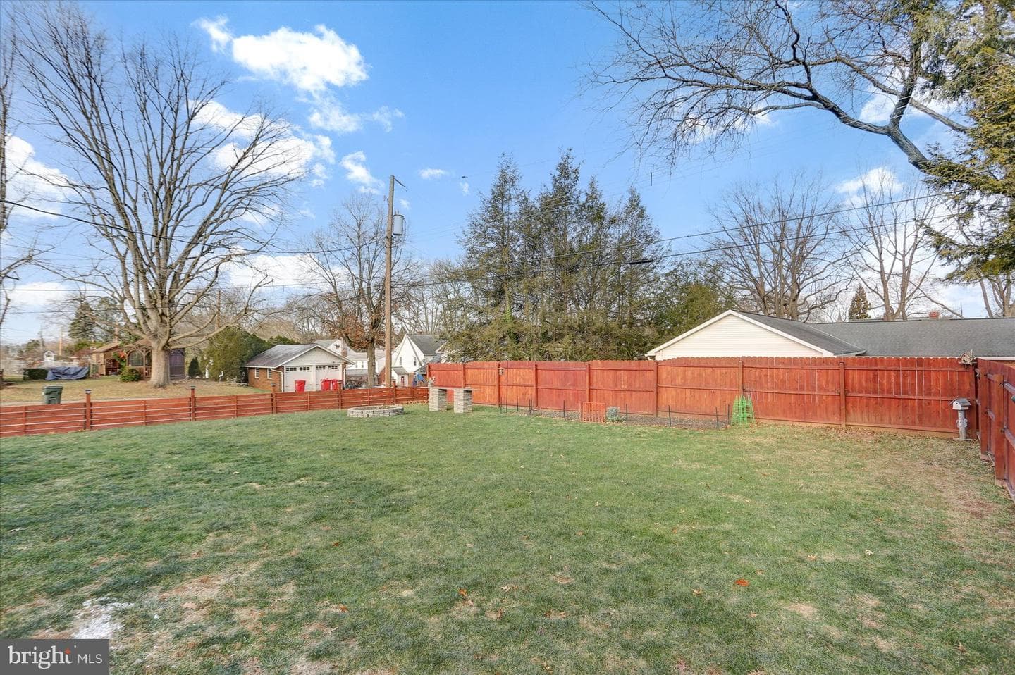 101 E Walnut Street photo 38