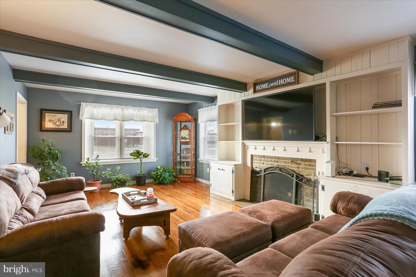 101 E Walnut Street photo 6