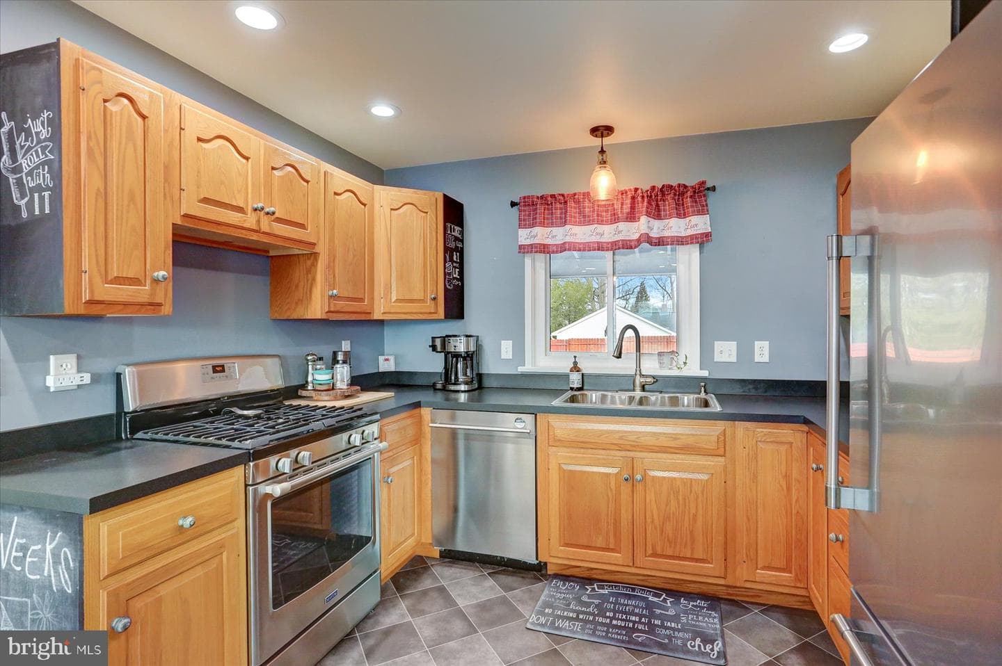 101 E Walnut Street photo 8