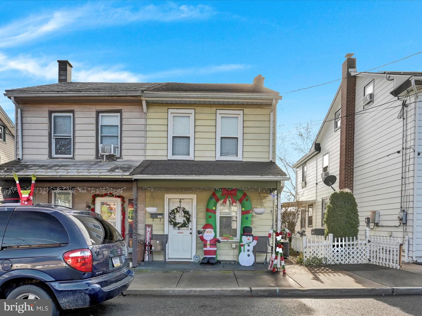 2424 Guilford Street photo 1