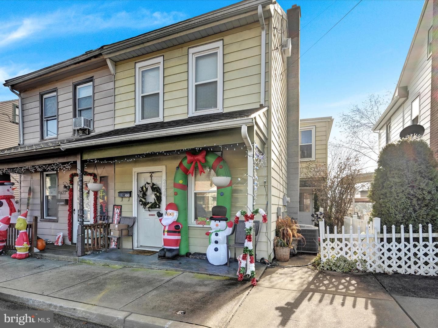 2424 Guilford Street photo 2