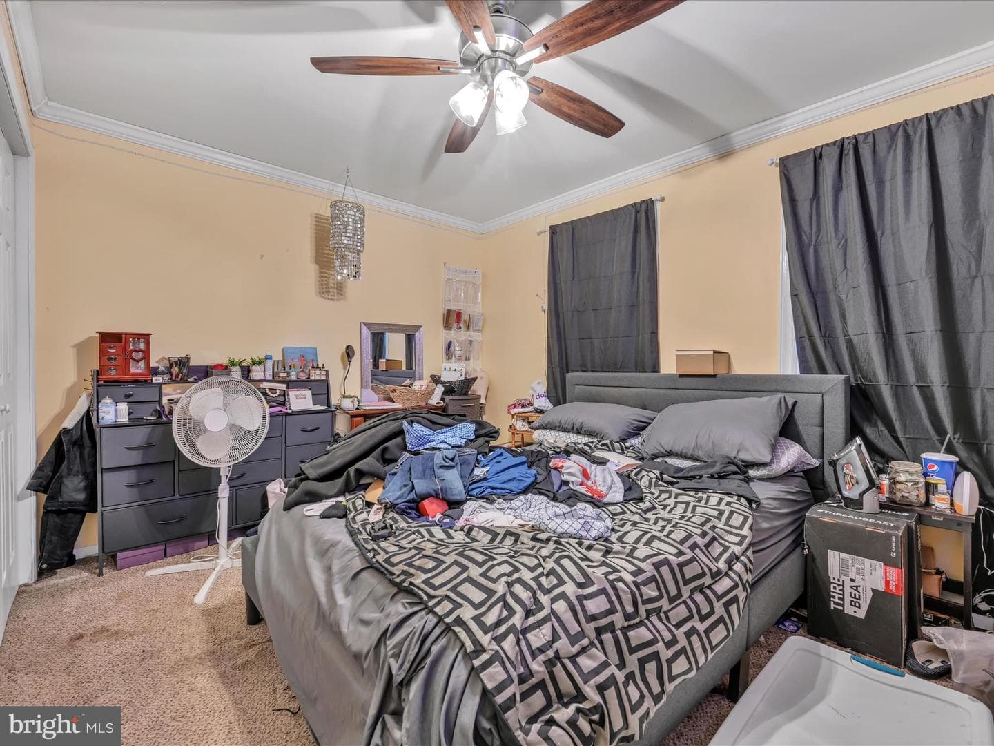 2424 Guilford Street photo 9