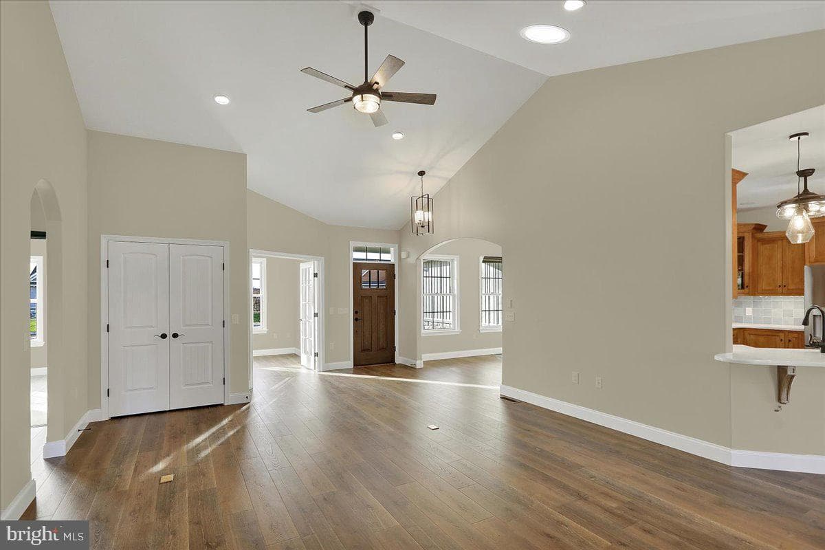 04 Rolling Meadow Road photo 34