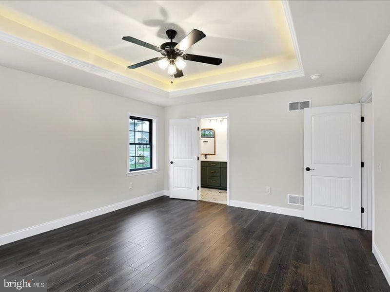 013 Rolling Meadow Road photo 5