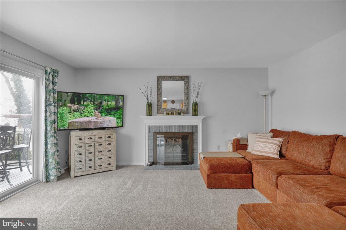141 Oak Lane photo 12