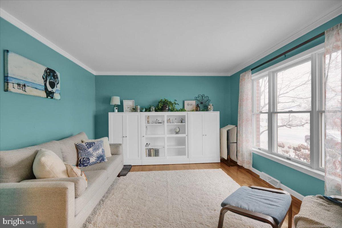 141 Oak Lane photo 18