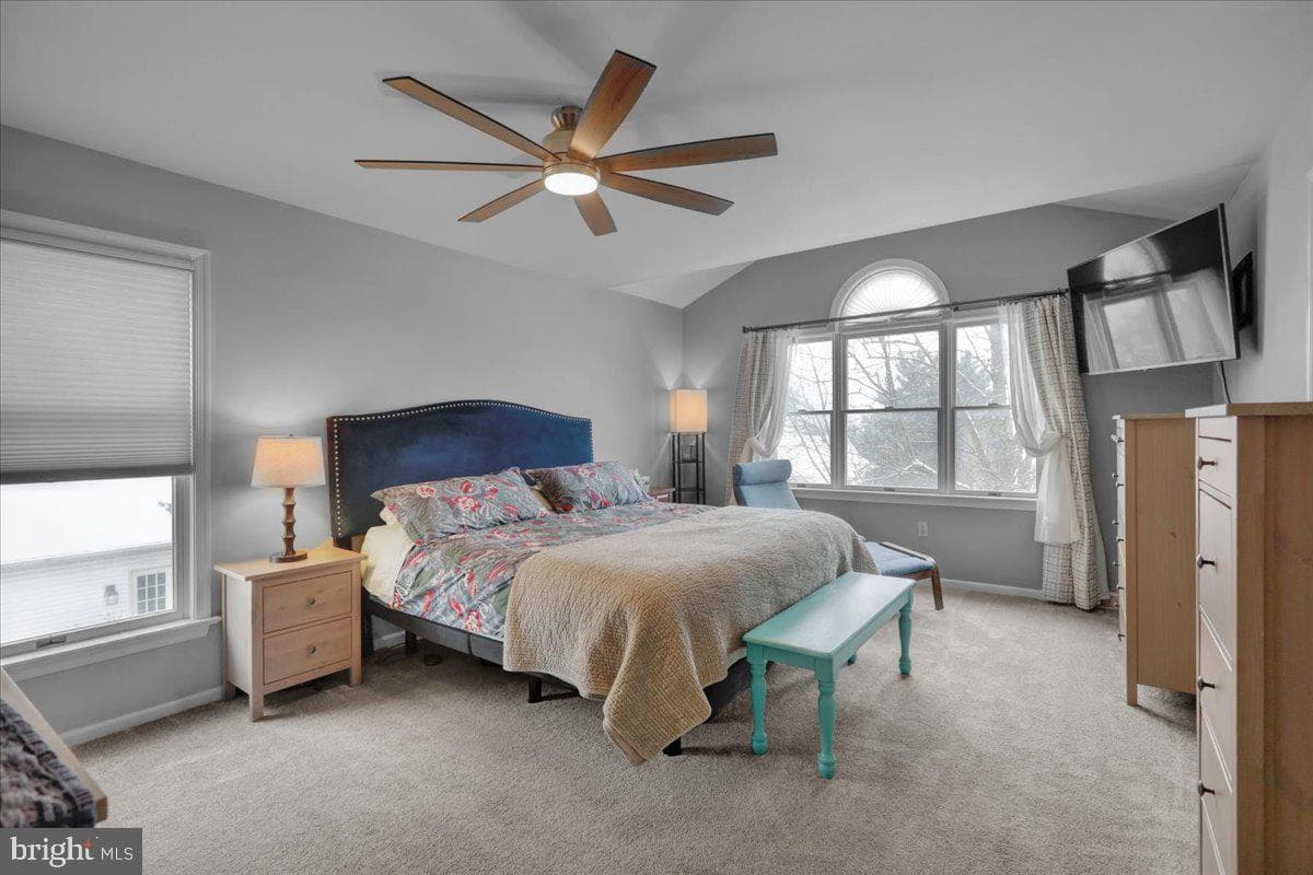 141 Oak Lane photo 20