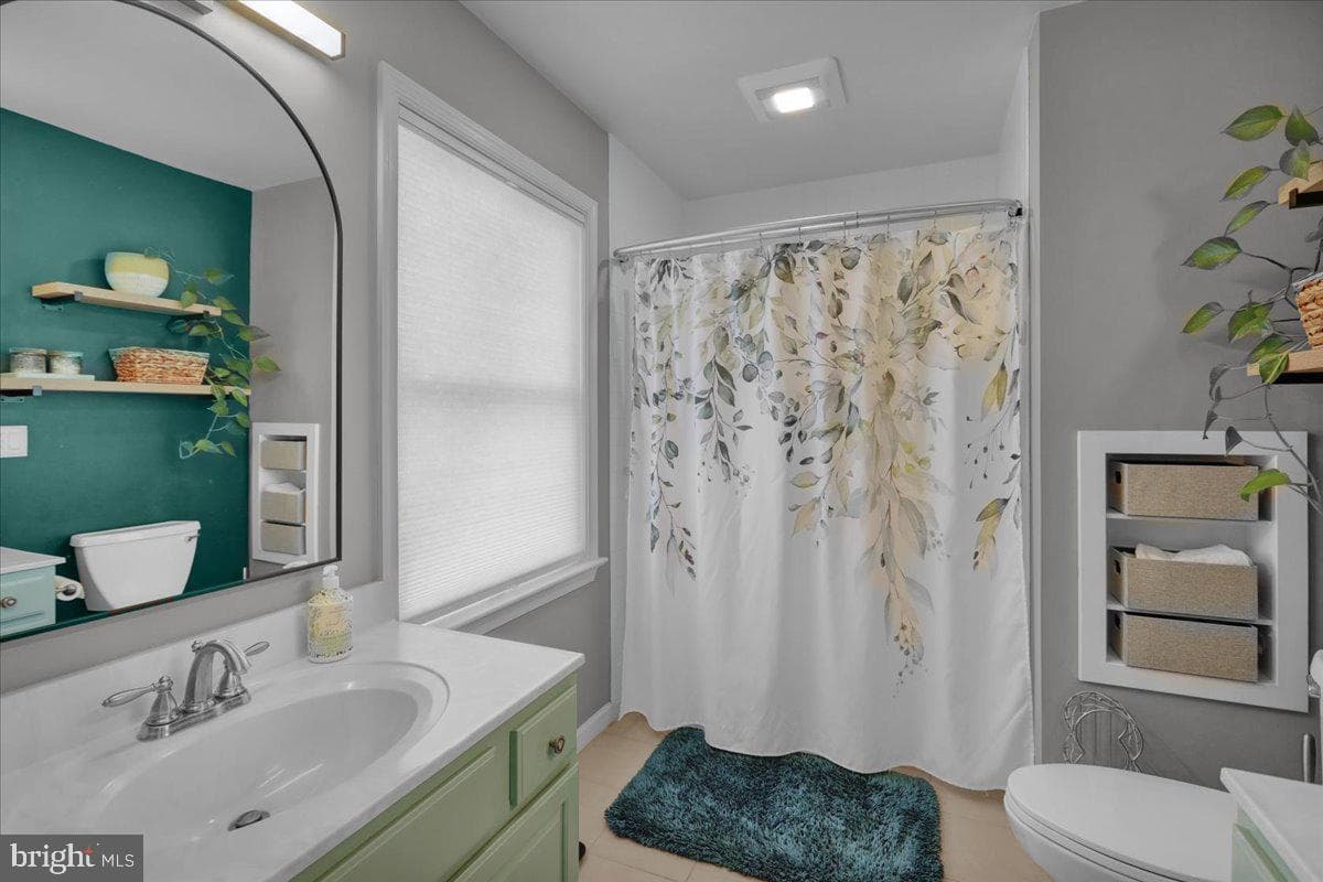 141 Oak Lane photo 23