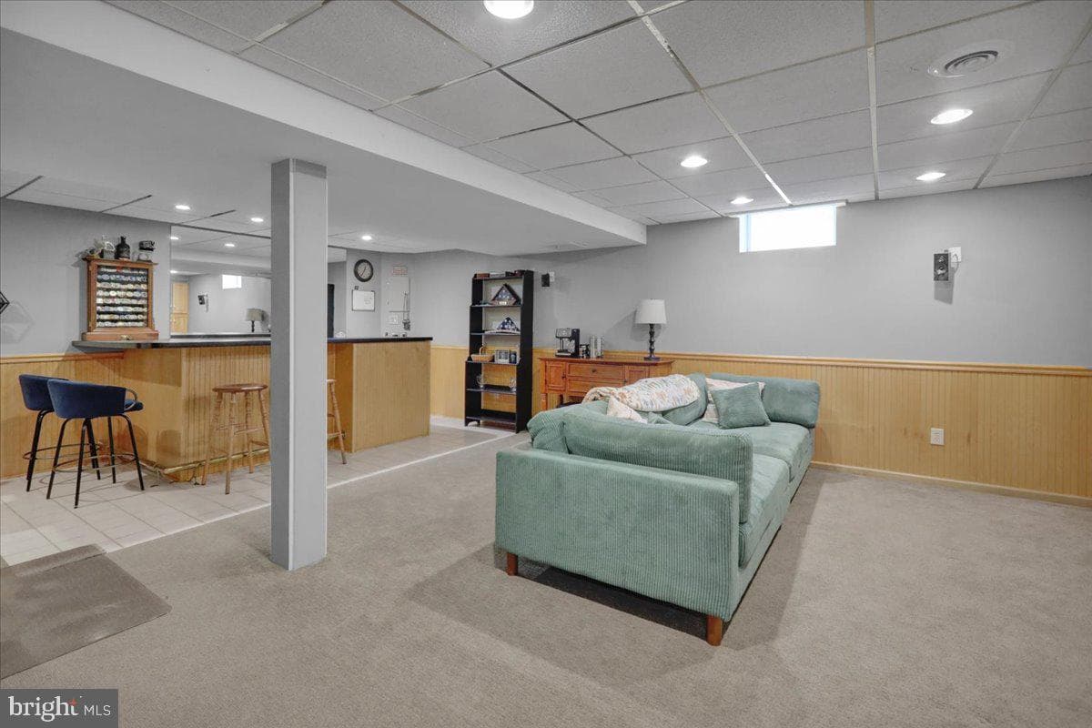 141 Oak Lane photo 32