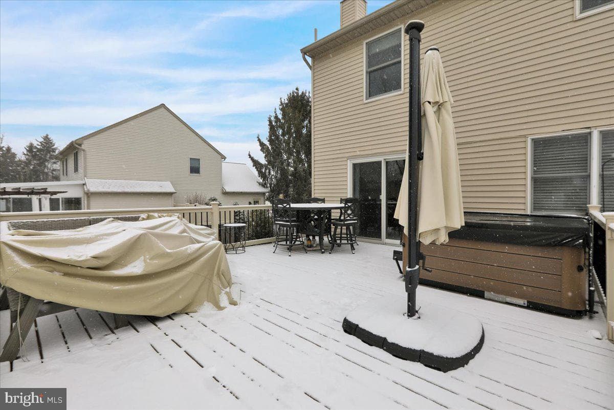 141 Oak Lane photo 38