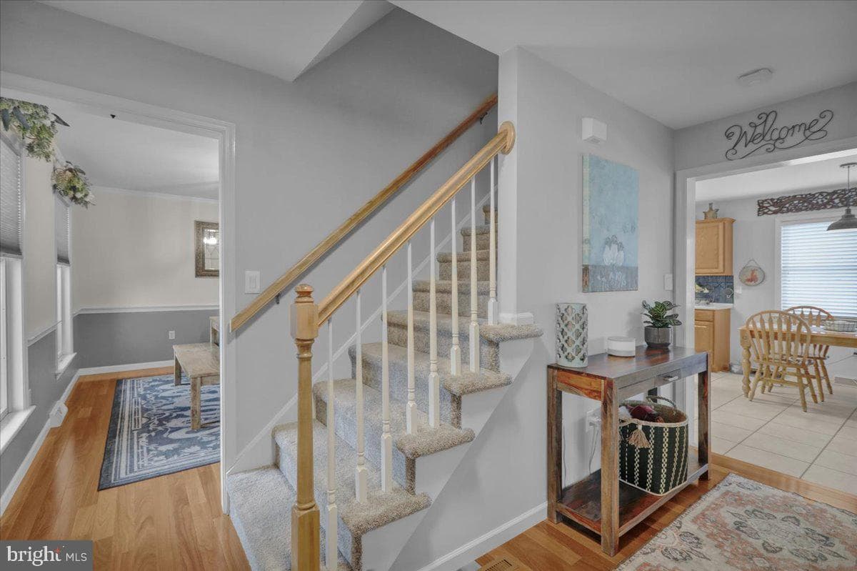 141 Oak Lane photo 5