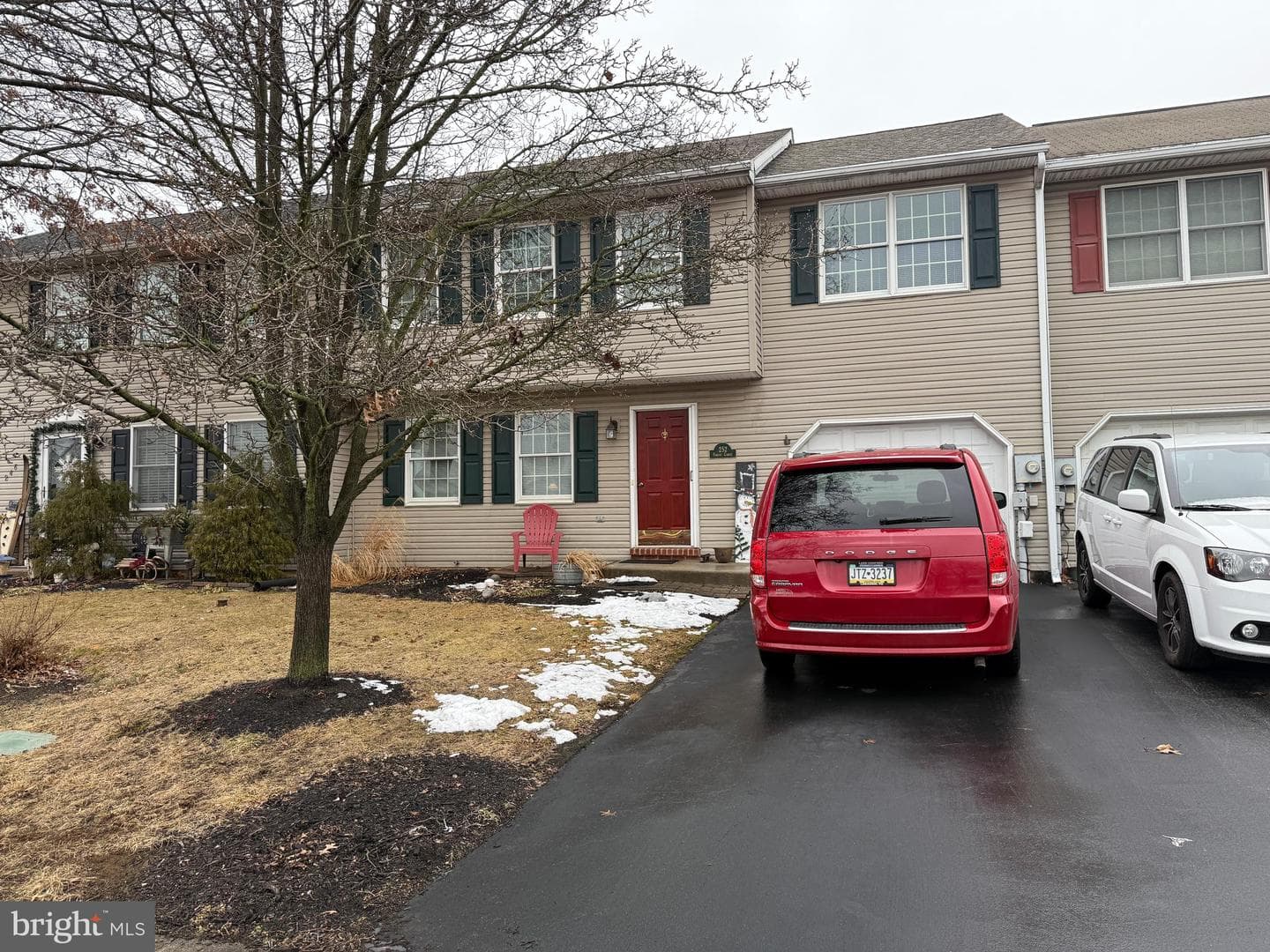 252 Forest Circle photo 1