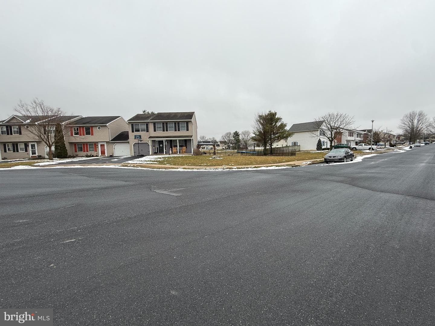 252 Forest Circle photo 4