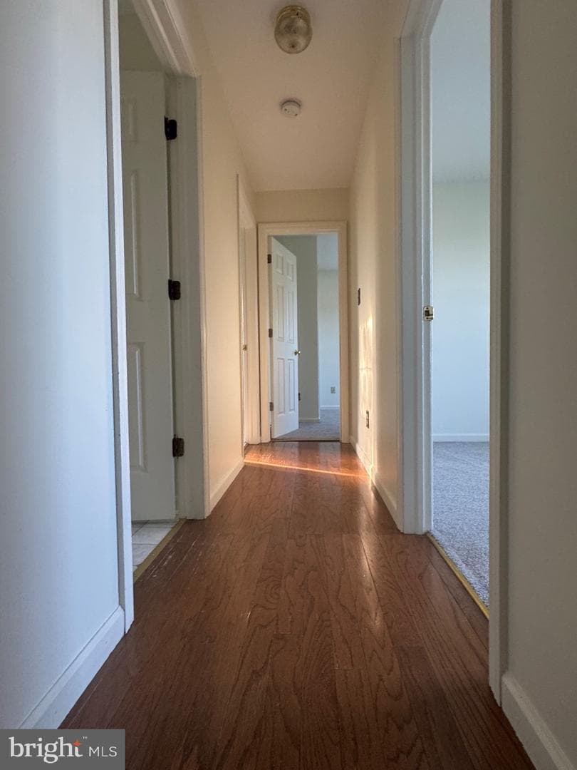 6 Laurel Lane photo 2