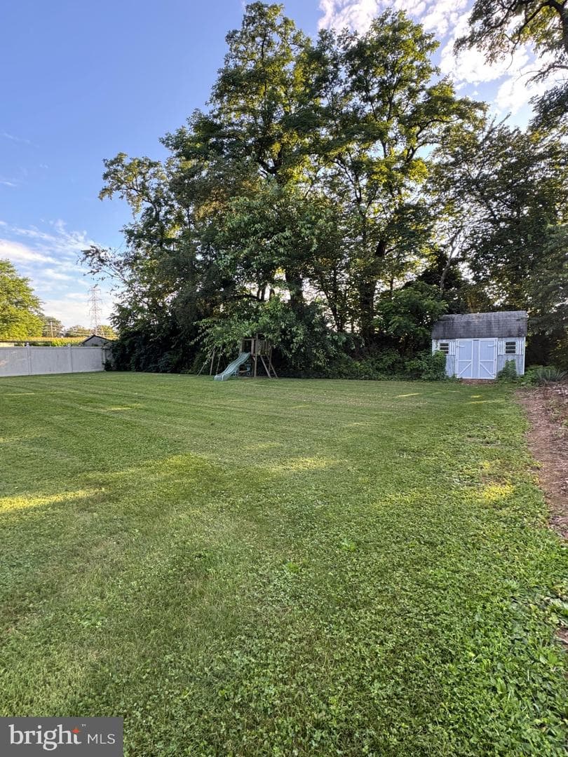 6 Laurel Lane photo 9