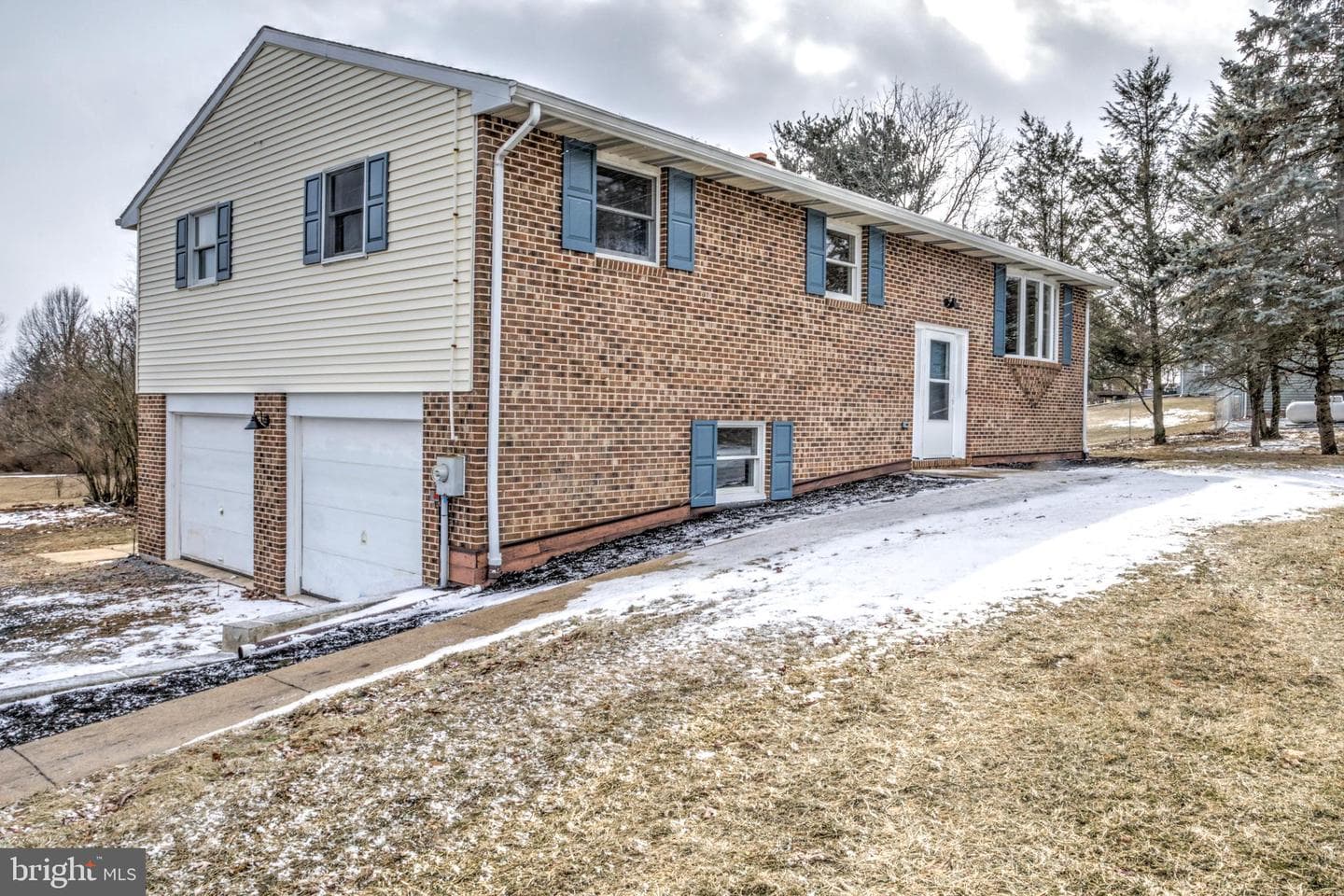 1370 Twigg Avenue photo 2