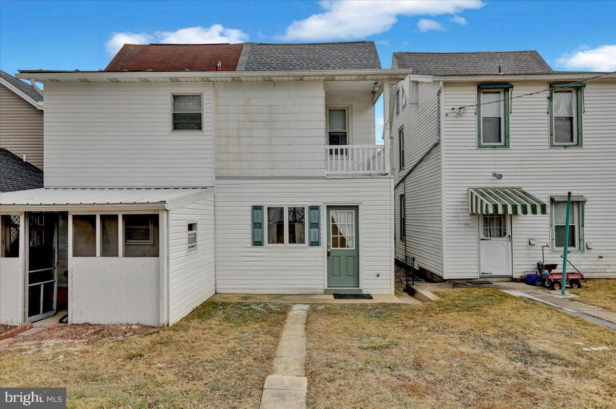 77 E Main Street photo 19