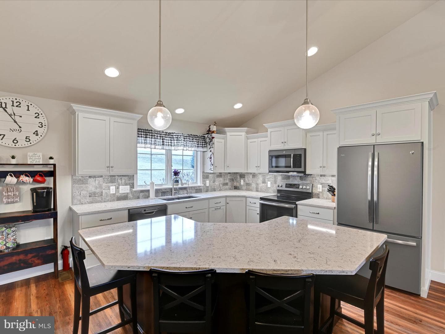 1526 Rolling Meadow Dr photo 13
