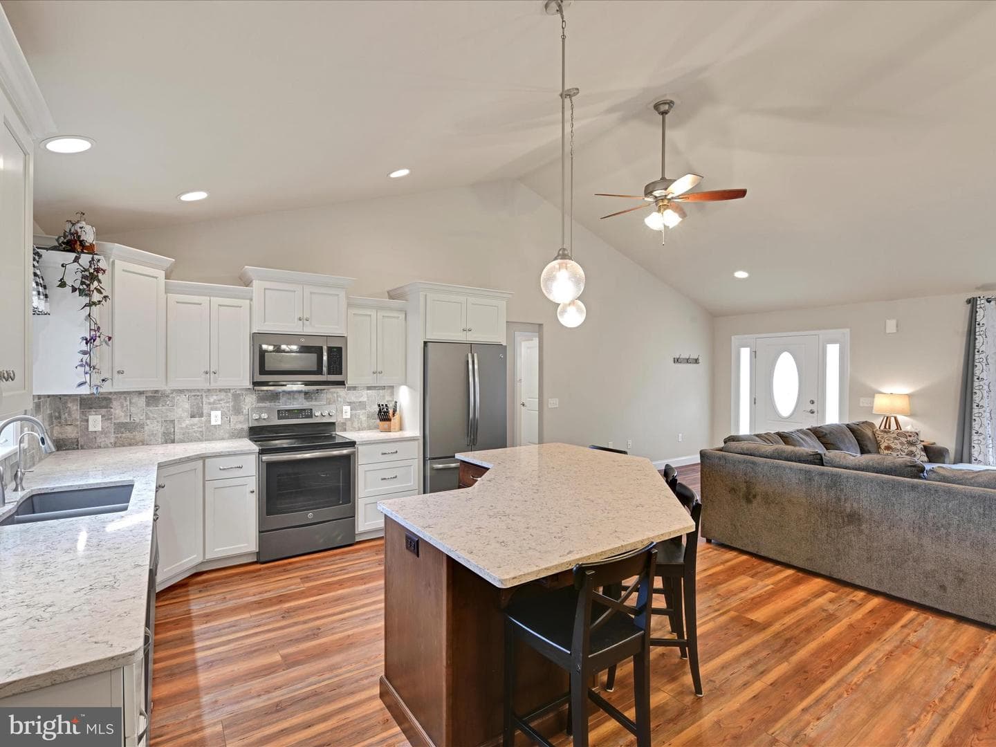1526 Rolling Meadow Dr photo 14
