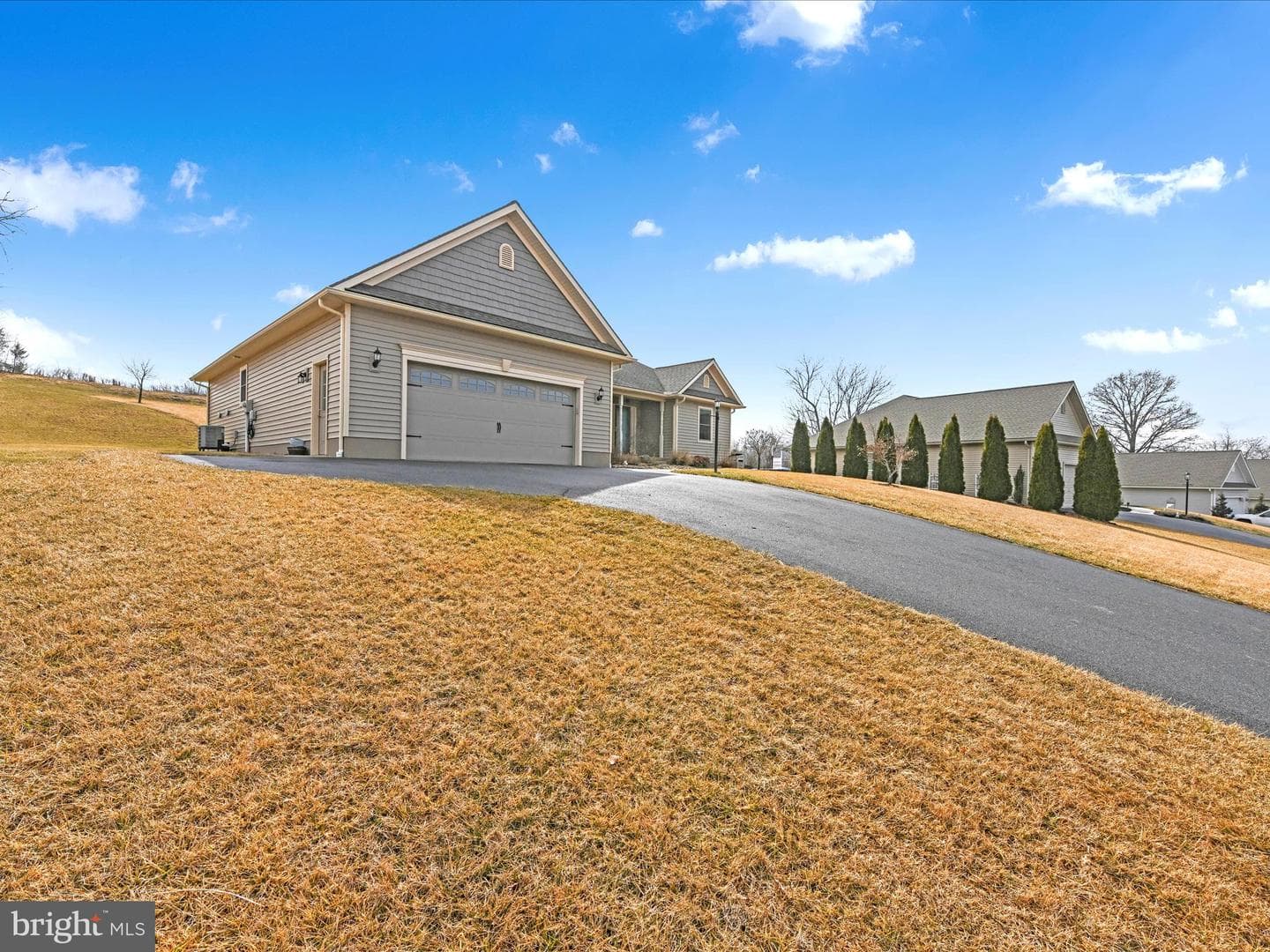 1526 Rolling Meadow Dr photo 3