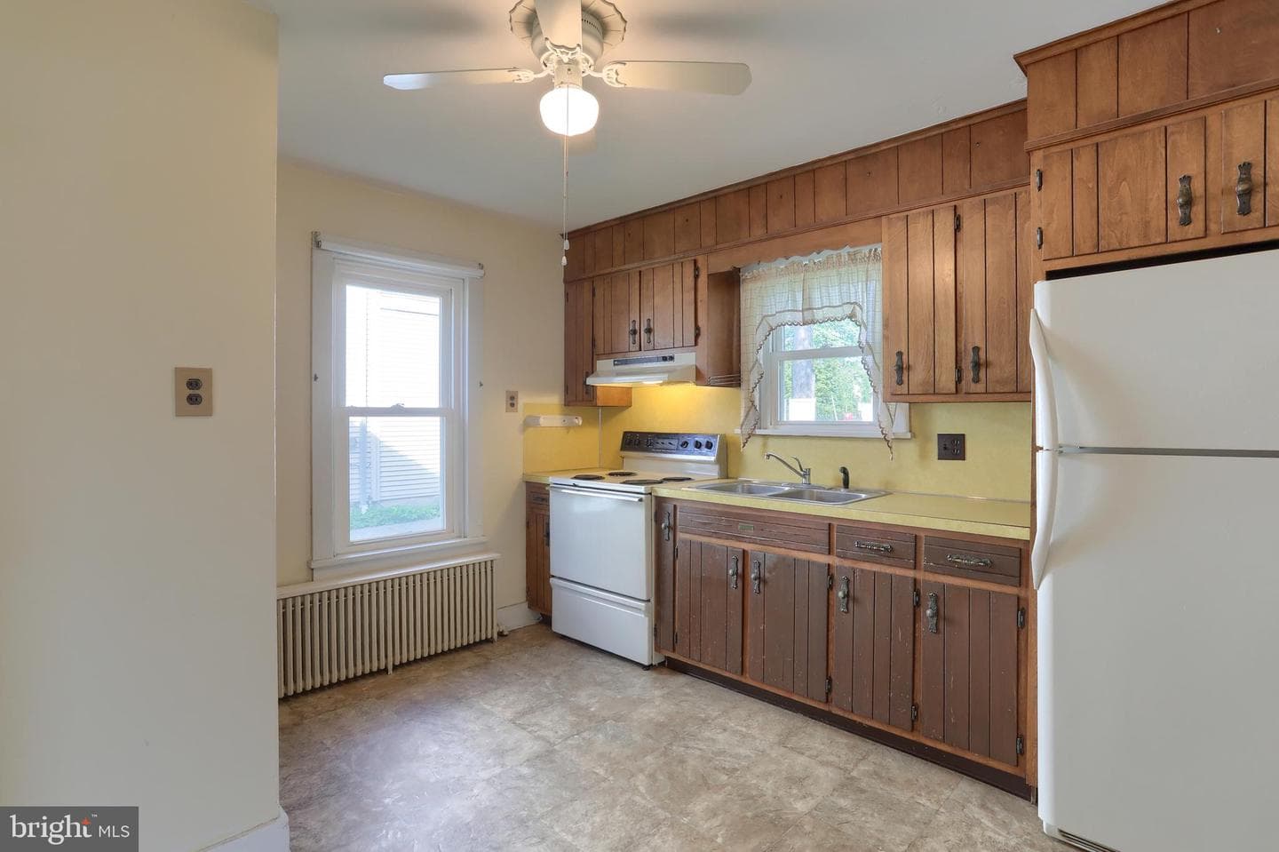 659 E Maple Street photo 12
